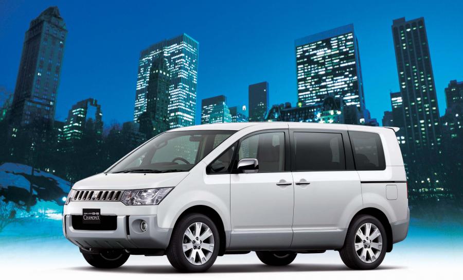  Mitsubishi Delica D:5 Chamonix 2007 года  (фото 5 из 5)